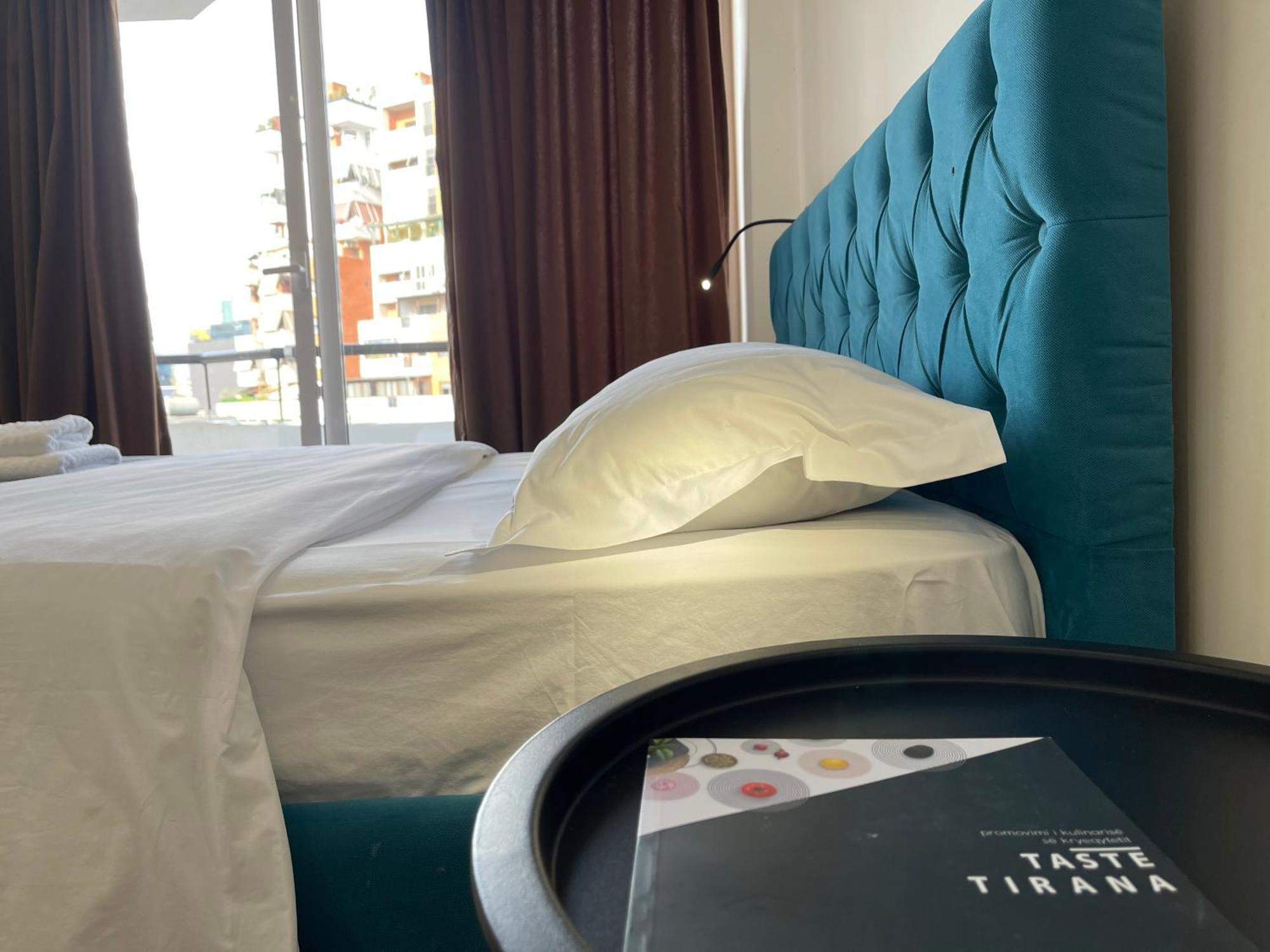 Boutique Central Studio Apartments 地拉那 外观 照片